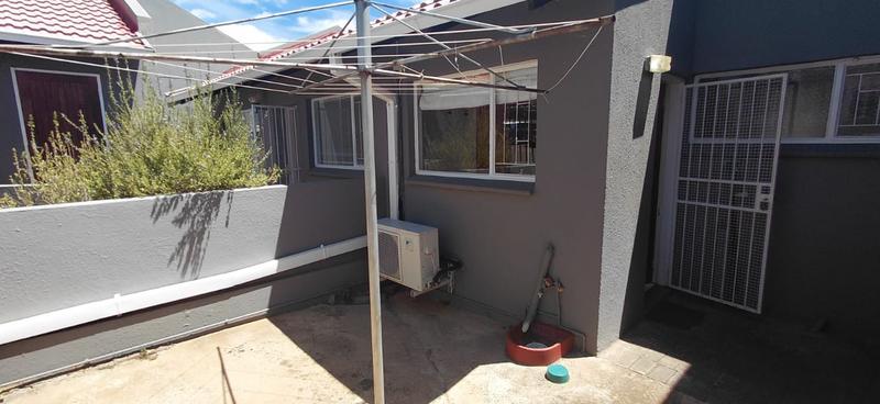3 Bedroom Property for Sale in Langenhovenpark Free State